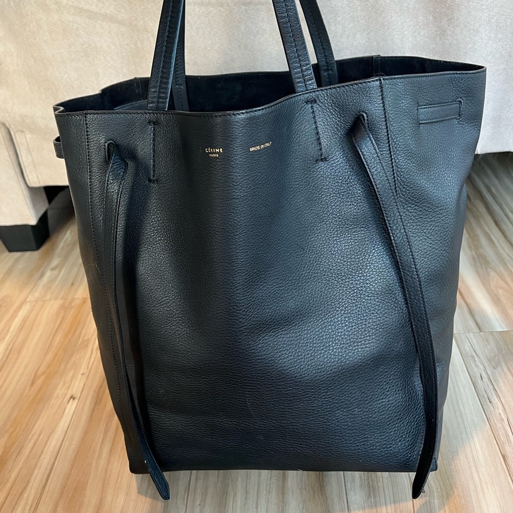 Celine Medium Phantom Cabas Black
